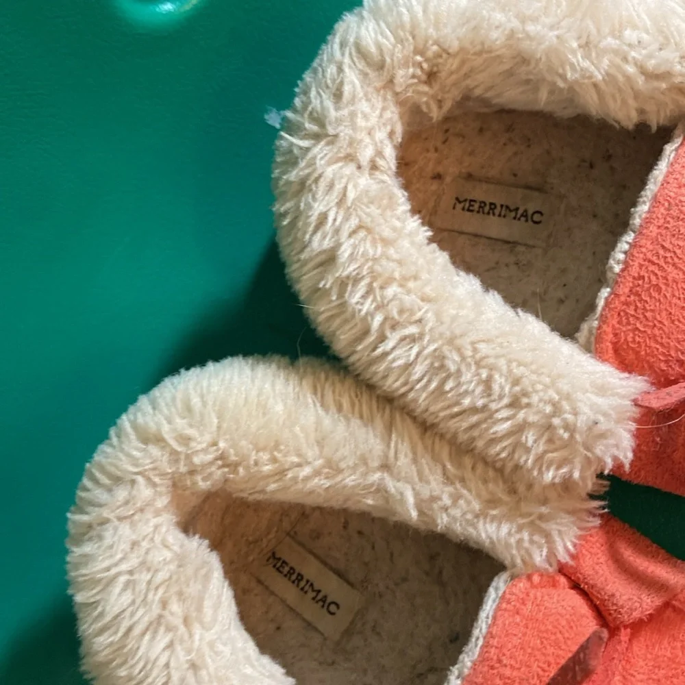 N/A preowned cozy